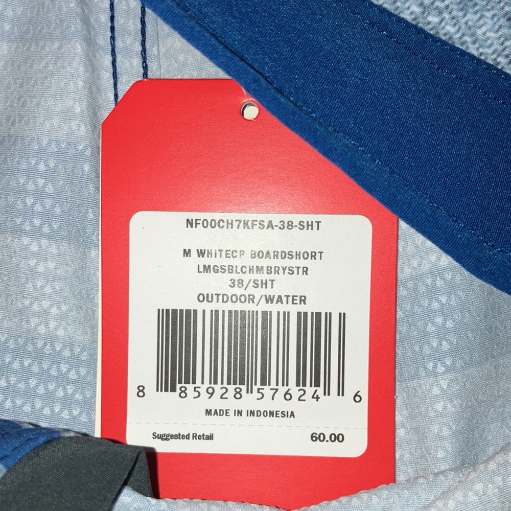 North face whitecap board shorts - Picture 3 of 7
